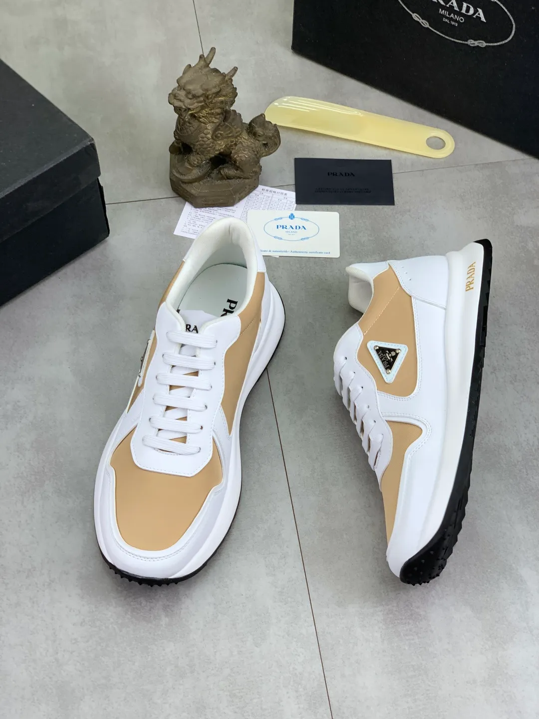 Men's Men's Shoes💰P440💰[New Style] (PRADA) The latest classic model of breathable and comfortable men's shoes has been launched on the official website in 1:1 copy, synchronized in Hong Kong, and on the same catwalk; all made of calfskin with breathable mesh fabric ➕Imported soft and comfortable pigskin lining, 🍡🍡original rubber outsole, non-slip and wear-resistant; comfortable on the feet, attractive style, fine workmanship, and simple and neat shoe last, highlighting a man's boldness and toughness, 👍Number: 38-44 (45 46 Customized) 4️⃣Color🉑️Choose